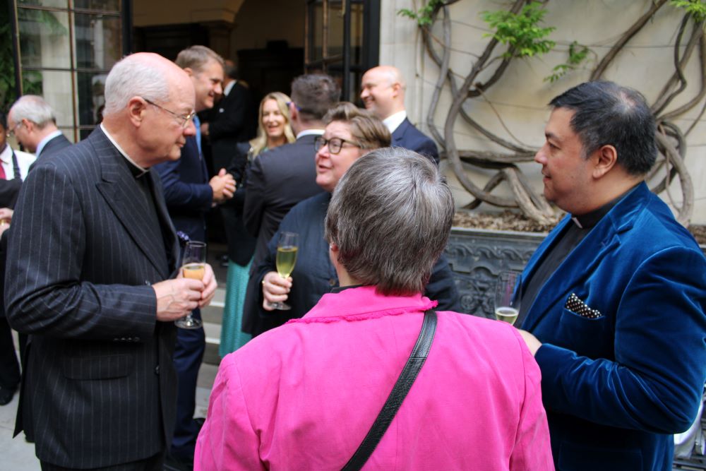 Merchant Taylors' Courtyard Chatting